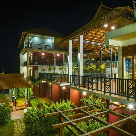 Olive Golden Ridge Resort Chinnakanal Екстериор снимка